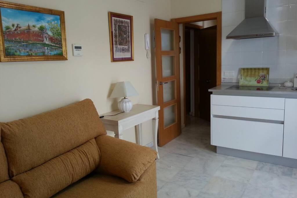 Apartamento clásico, cerca a Jardines de Murillo Sevilla Exterior foto