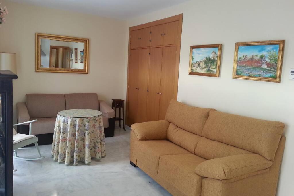 Apartamento clásico, cerca a Jardines de Murillo Sevilla Exterior foto